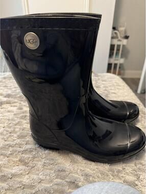 UGG 114452 Sienna Black Rain Women's Boots Size:7